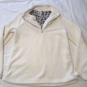 Quarter zip fuzzy sweat shirt